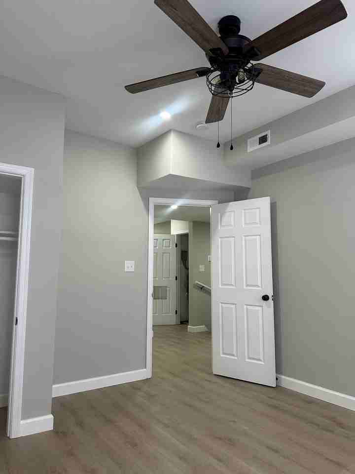 3715 Belair Rd - Photo 6 of 9