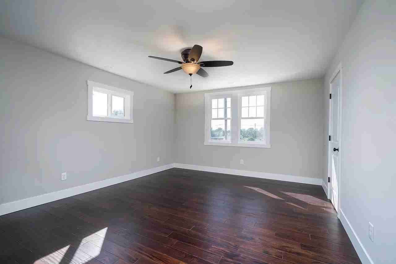 113 W Paint St #1-2 - Photo 3 of 9