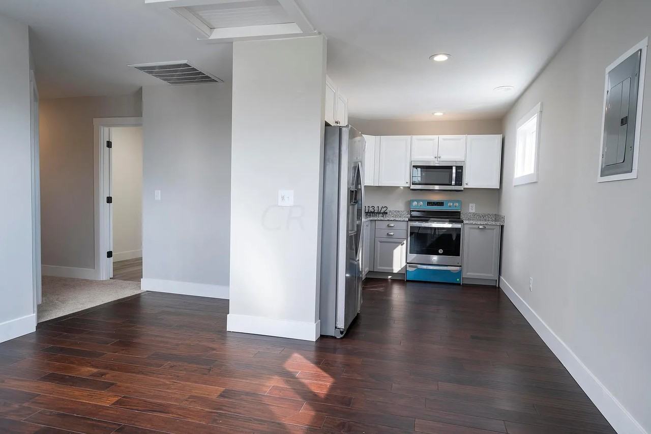 113 W Paint St #1-2 - Photo 4 of 9