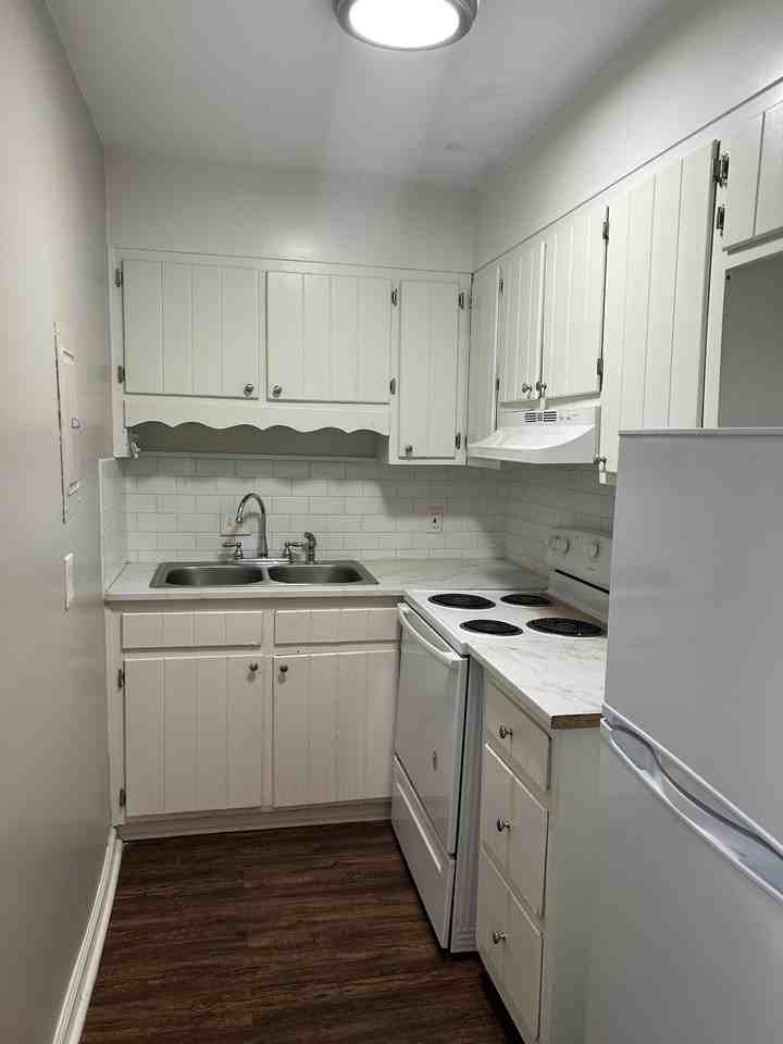 408 Tuscaloosa Ave Sw #13 - Photo 4 of 4