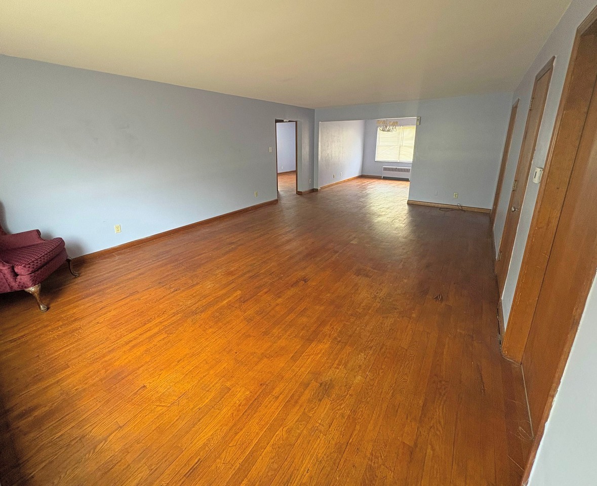 2421 Riverside Dr #1 - Photo 2 of 19