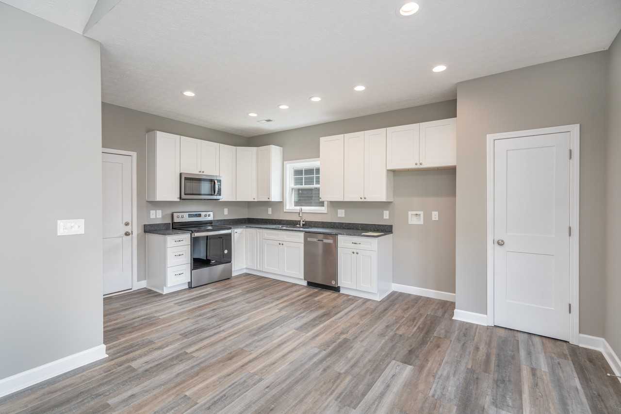 2679 Cedrus Ave - Photo 4 of 22