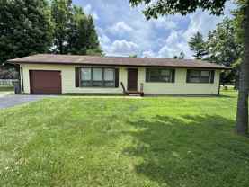 102 Oaklawn Cir - Photo 1 of 1