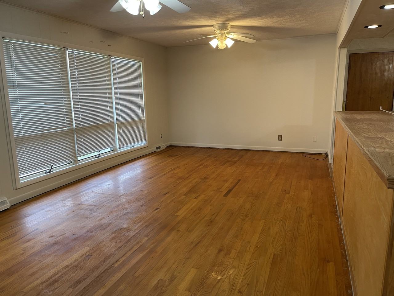102 Oaklawn Cir - Photo 6 of 22
