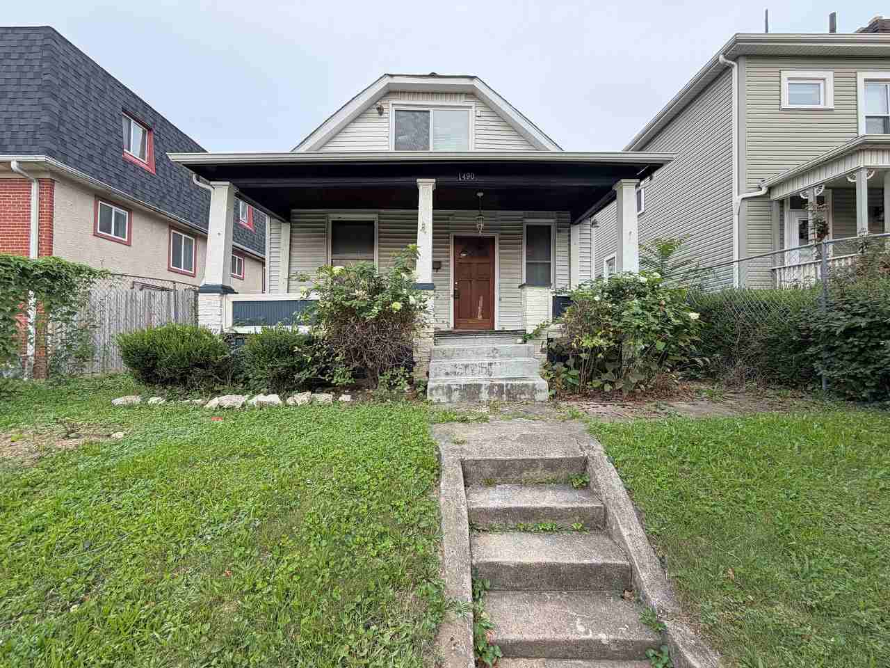 1490 Indianola Ave #1