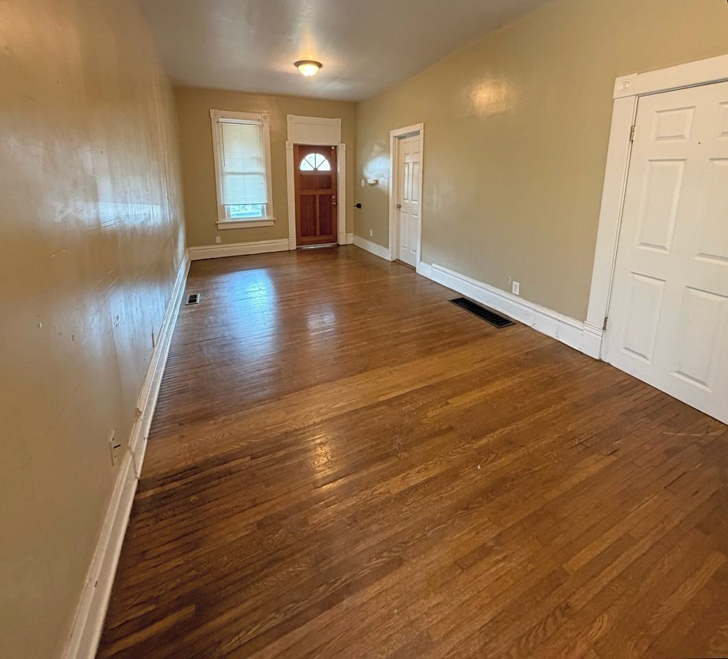 1490 Indianola Ave #1 - Photo 2 of 20