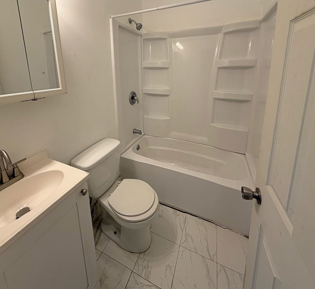 1490 Indianola Ave #1 - Photo 5 of 20