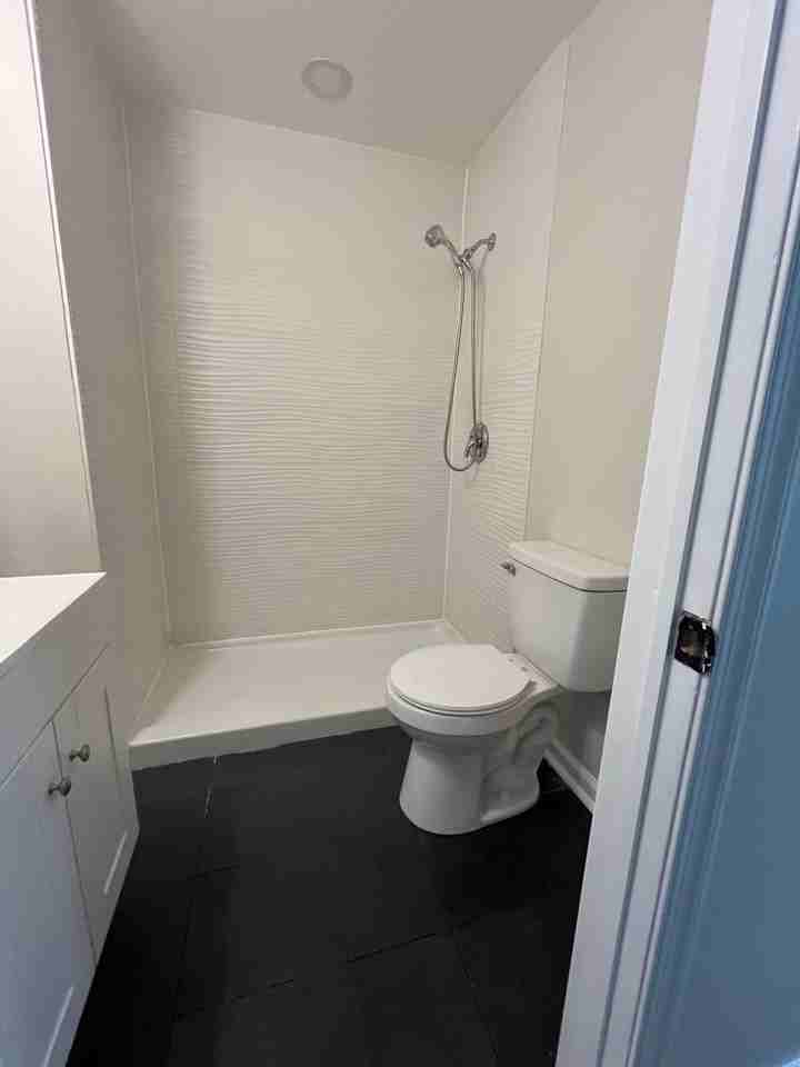 229 N Curley St - Photo 3 of 12