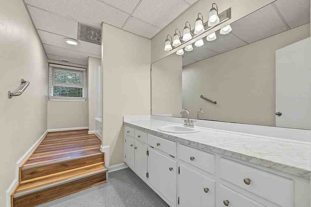 129A Mcwhirter Pl - Photo 7 of 17