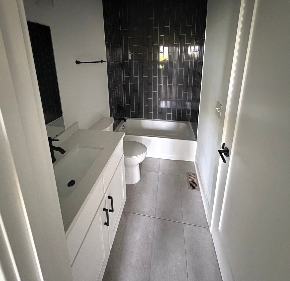 355 Loeffler Ave #1 - Photo 5 of 20