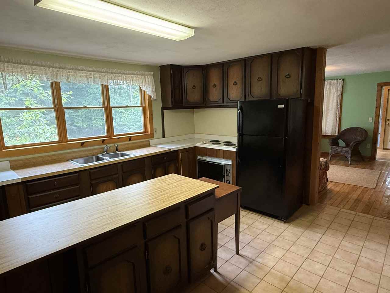 2514 Dewey Dr - Photo 3 of 13