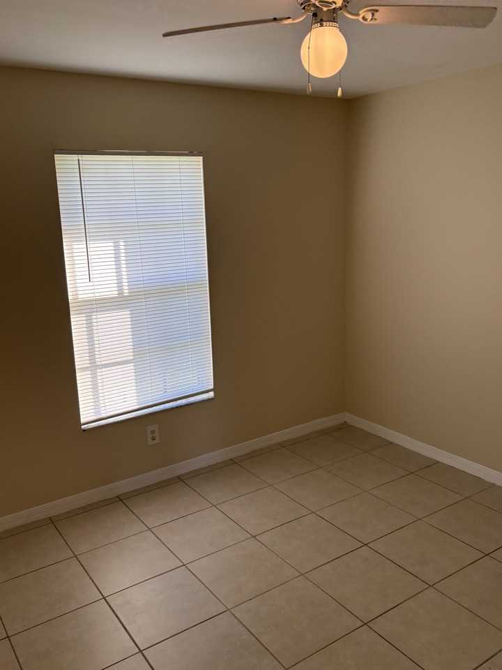 4521 22nd St Sw #4521 - Photo 7 of 11