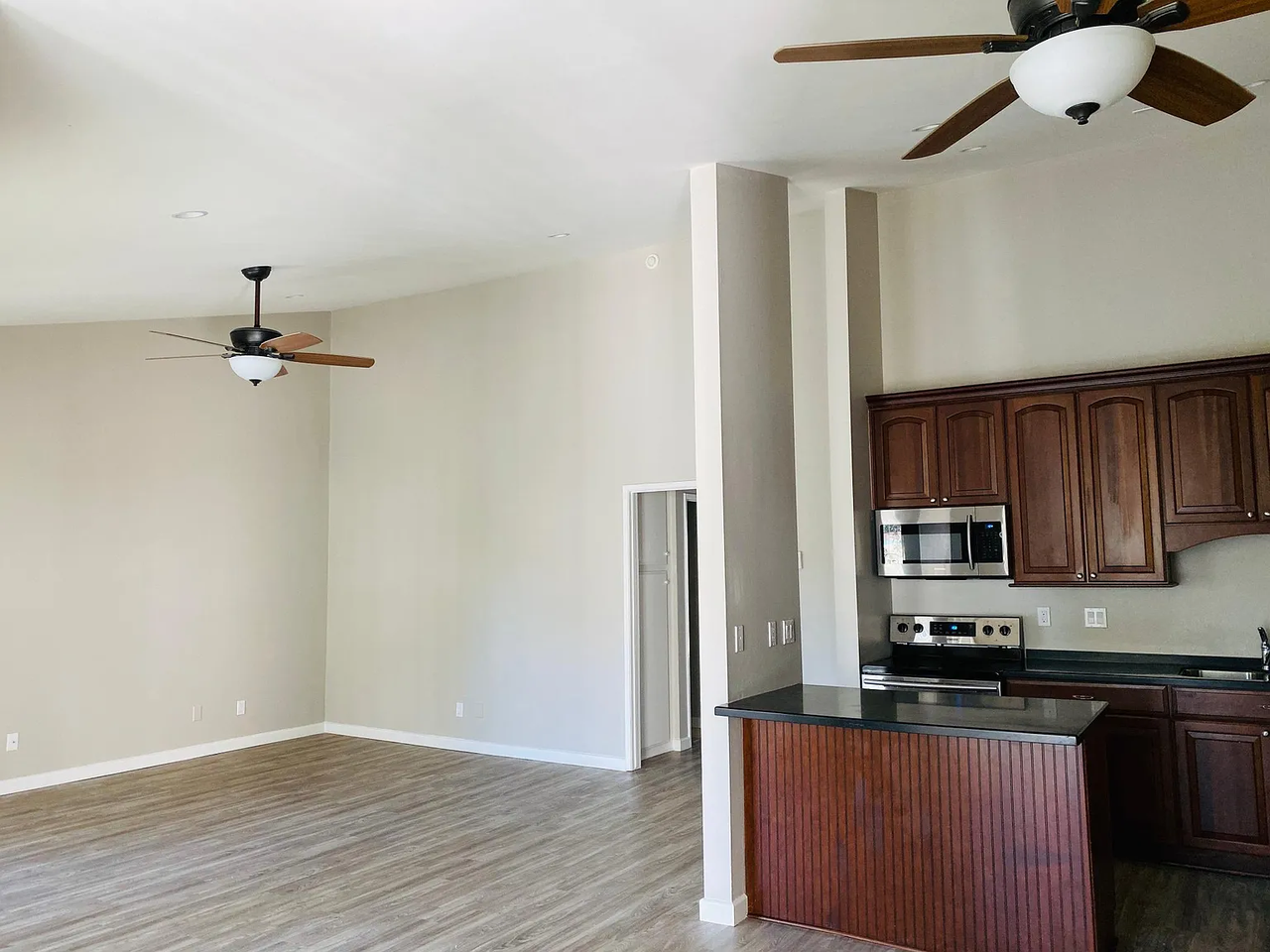 615 S Prospect Ave #201 - Photo 3 of 16