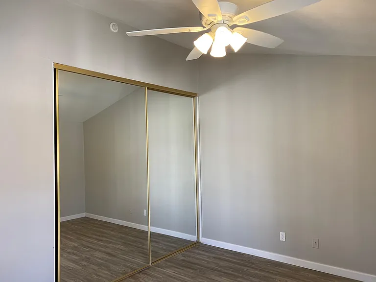 615 S Prospect Ave #201 - Photo 7 of 16