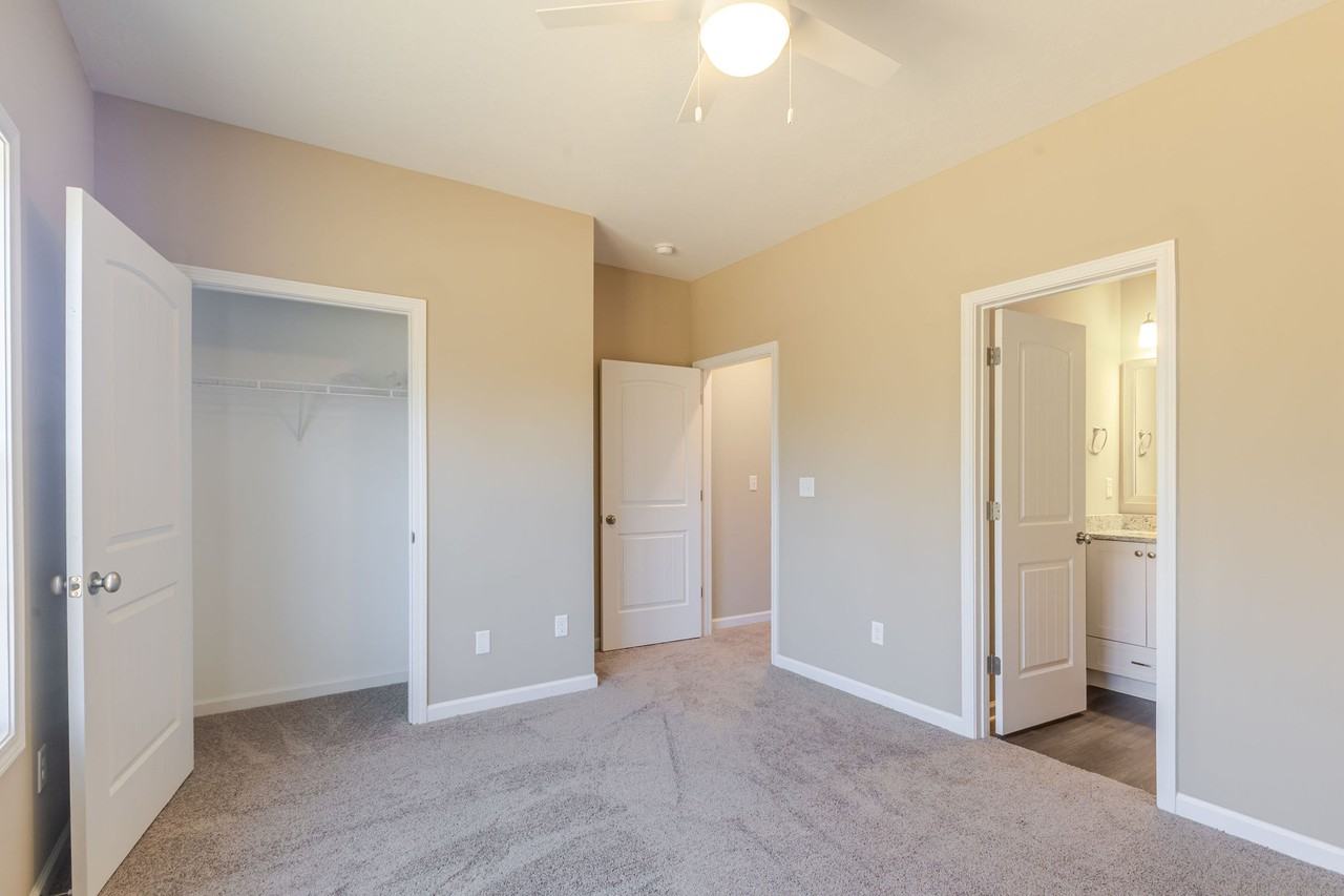 353 Bordeaux Dr - Photo 6 of 7