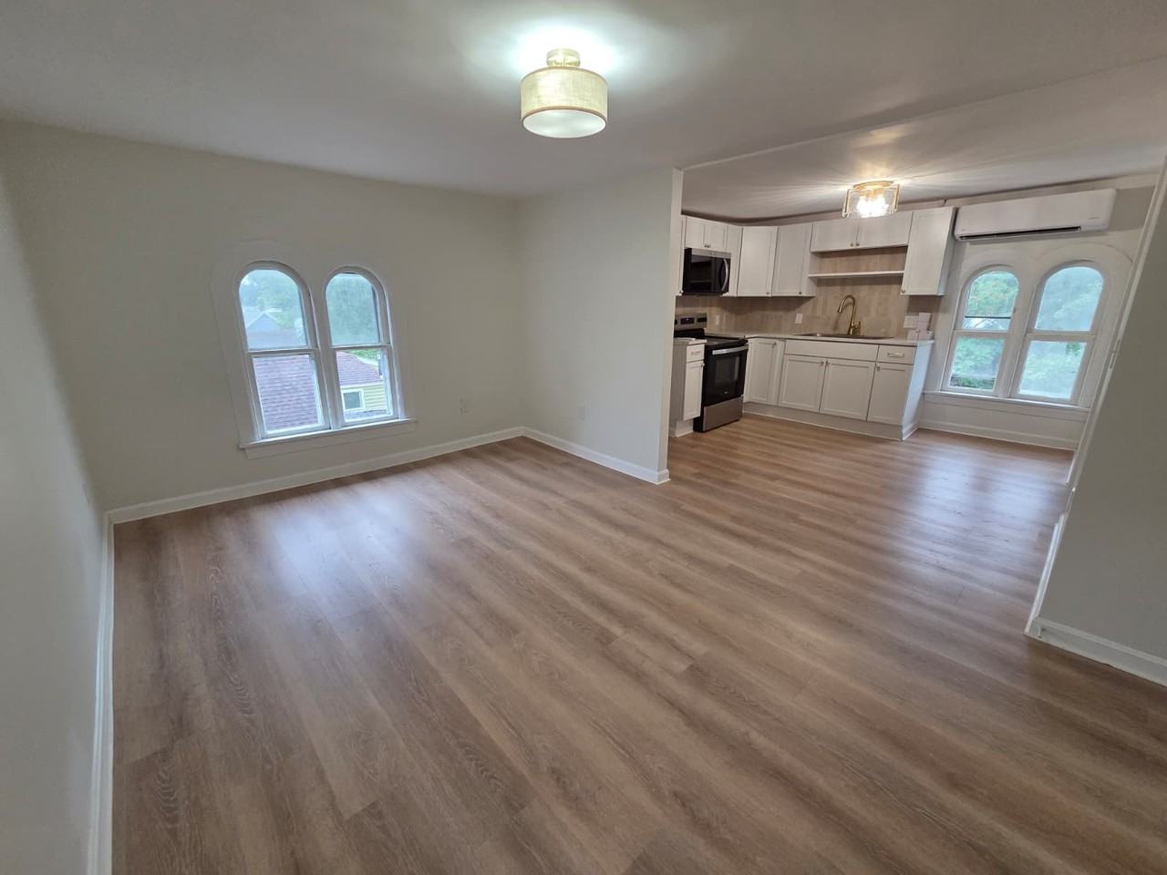207 Cohannet St #3L - Photo 4 of 9