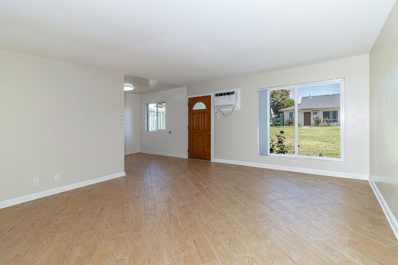 4040 Badillo Cir #61 - Photo 4 of 18