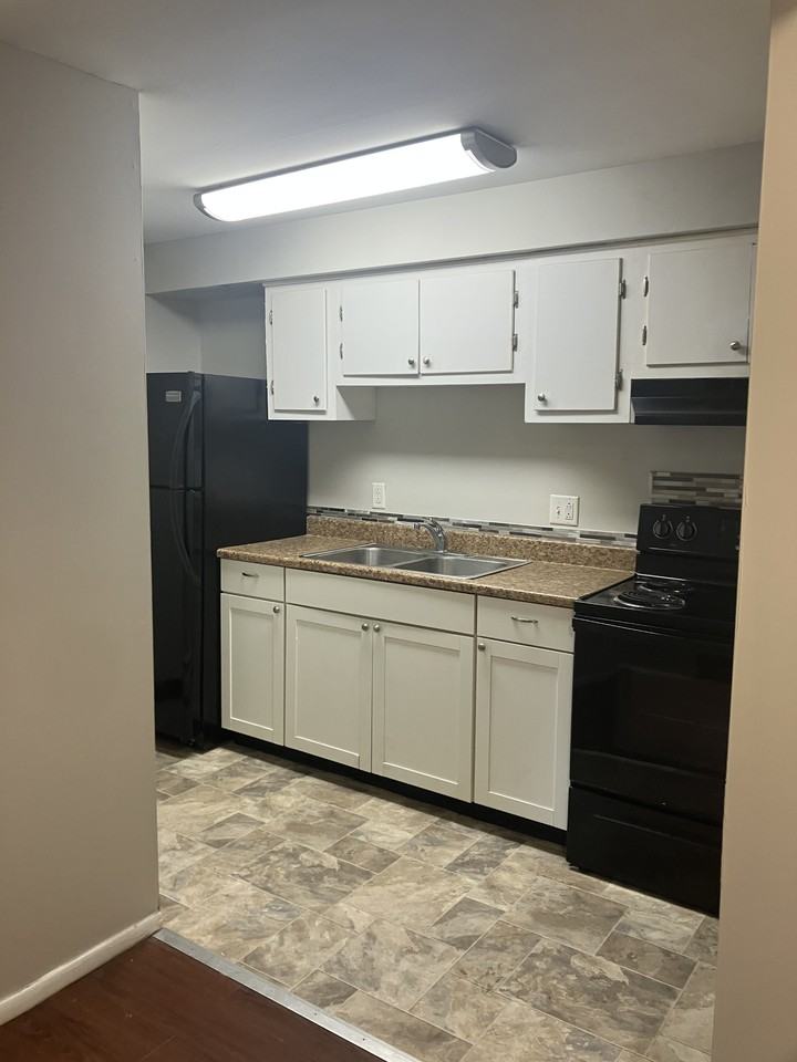 214 Polk St #6 - Photo 4 of 12