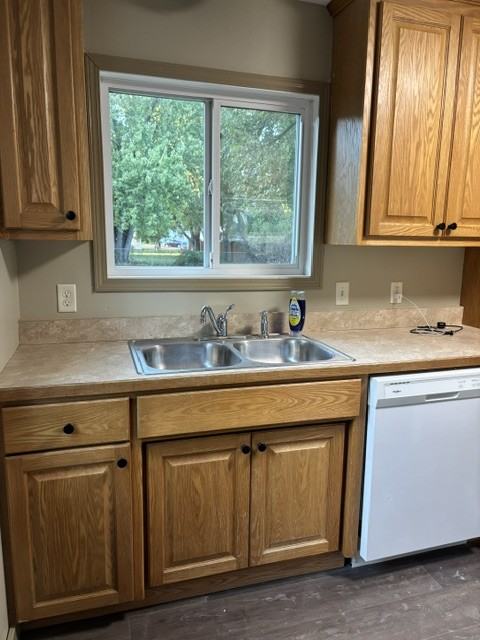 519 E 6th St - Photo 6 of 16