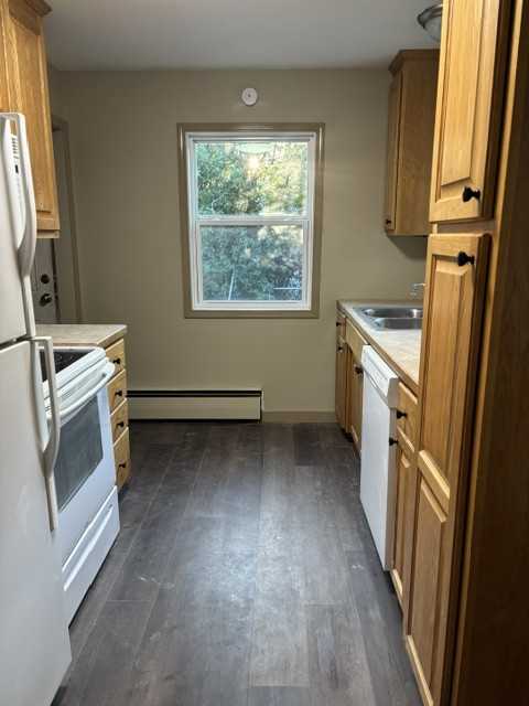 519 E 6th St - Photo 4 of 16
