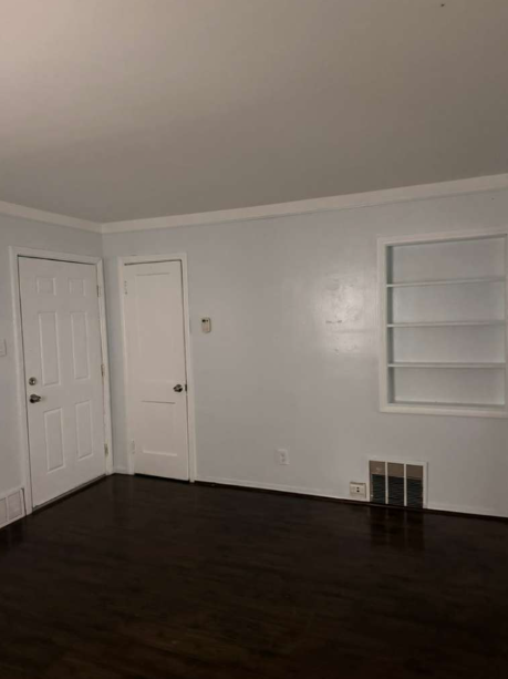 19196 Oakfield St - Photo 2 of 8