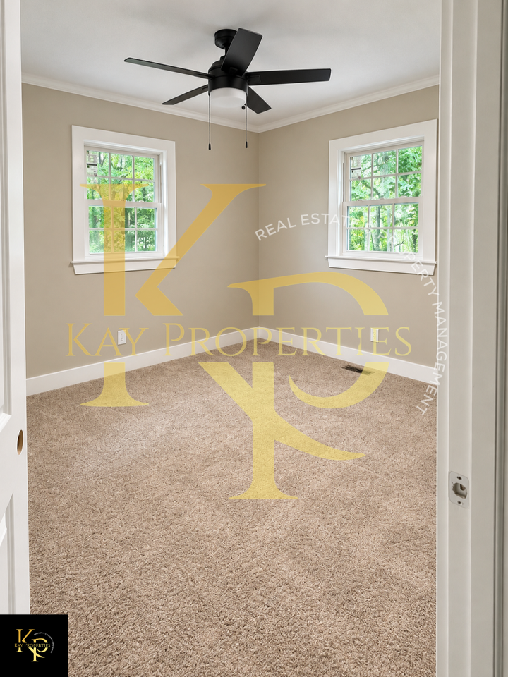 2034 Azalea Dr - Photo 5 of 13