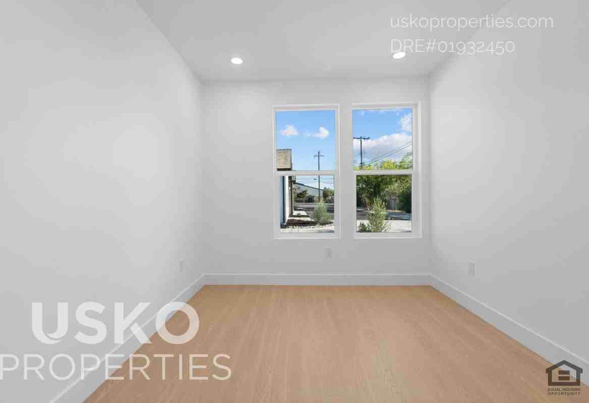 4401 El Camino Ave - Photo 7 of 9