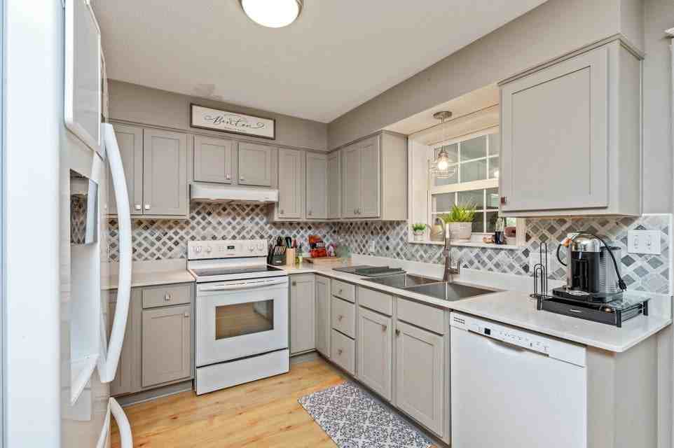 516 Stillwell Blvd - Photo 3 of 6