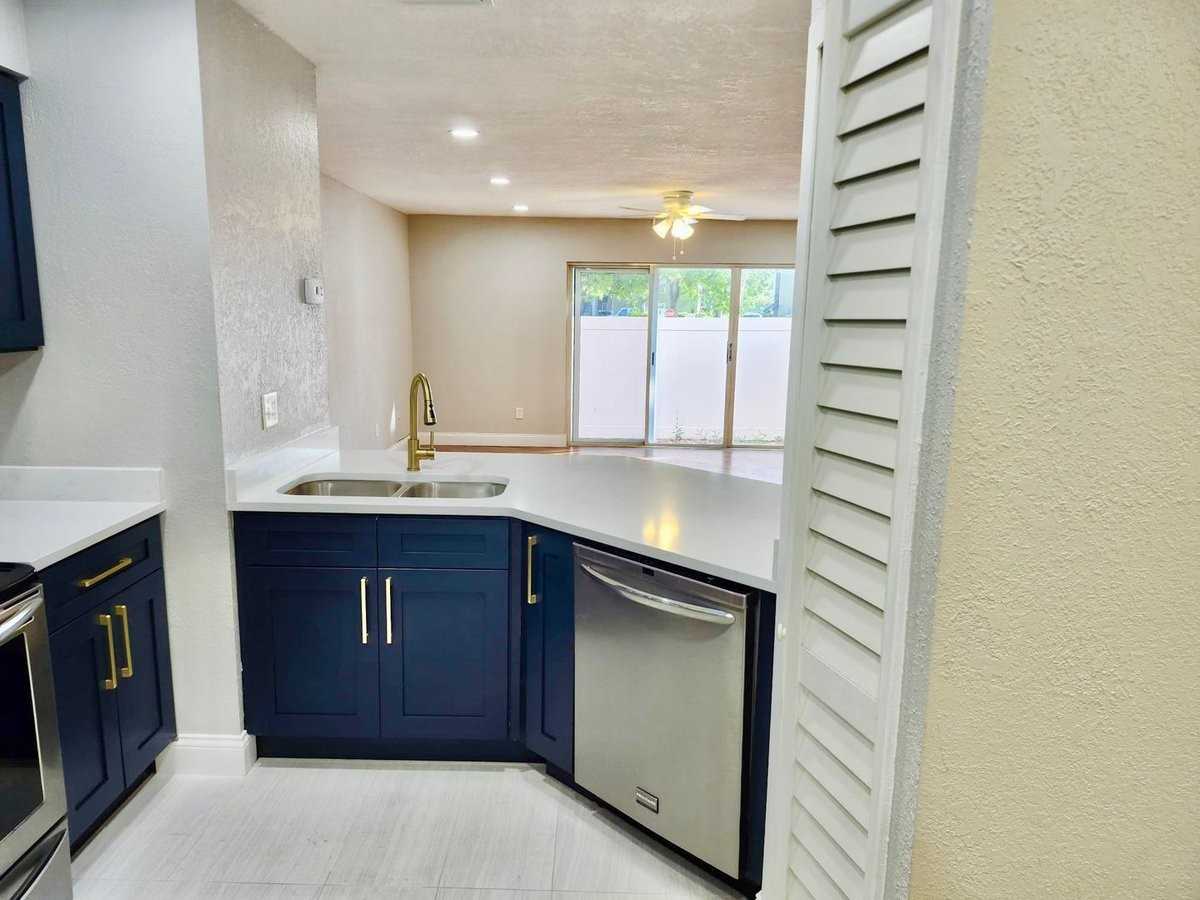 4815 Walden Cir #75 - Photo 7 of 31