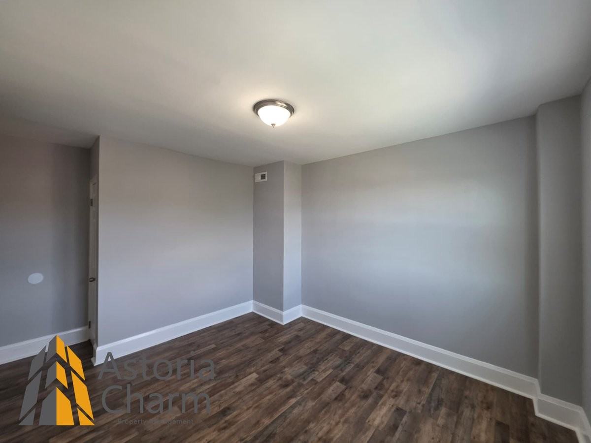 1015 Lyndhurst St - Photo 3 of 43