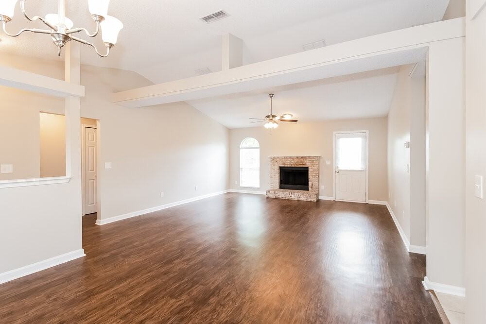 2115 Orangewood St - Photo 3 of 16