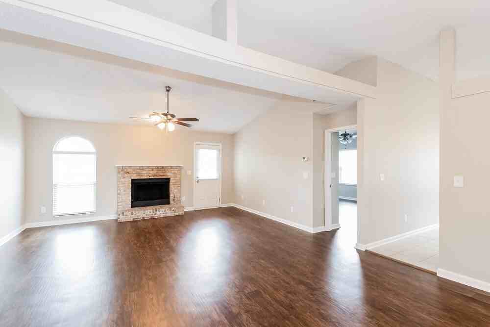 2115 Orangewood St - Photo 4 of 16
