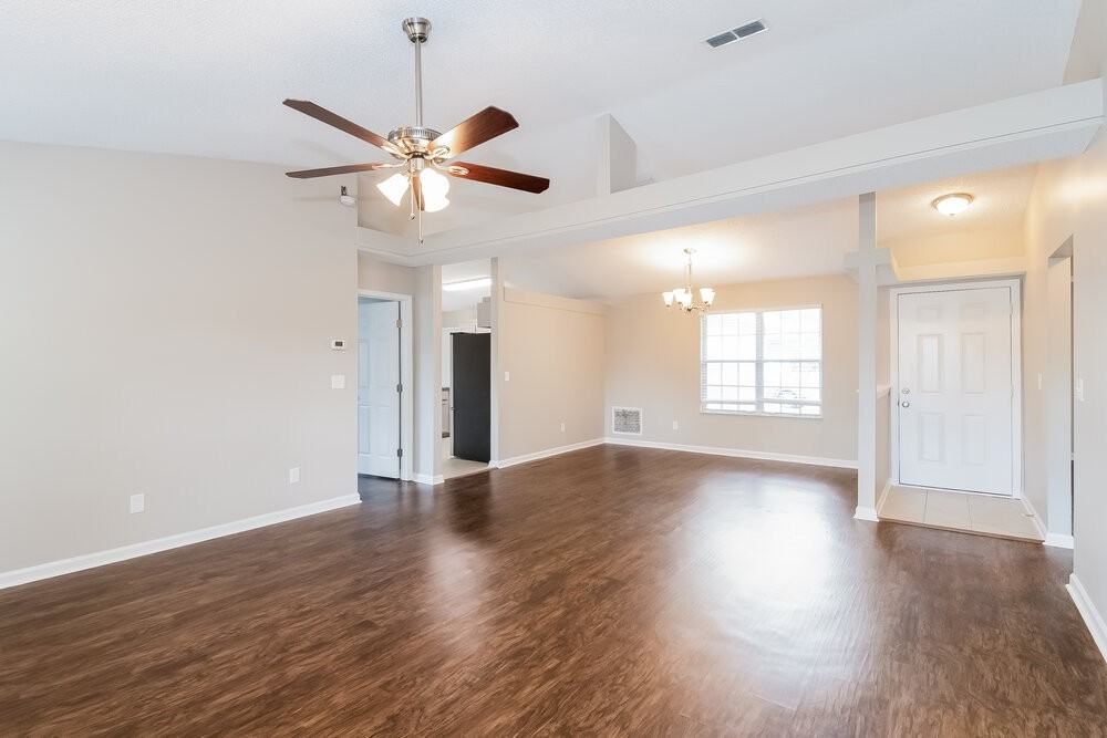 2115 Orangewood St - Photo 5 of 16