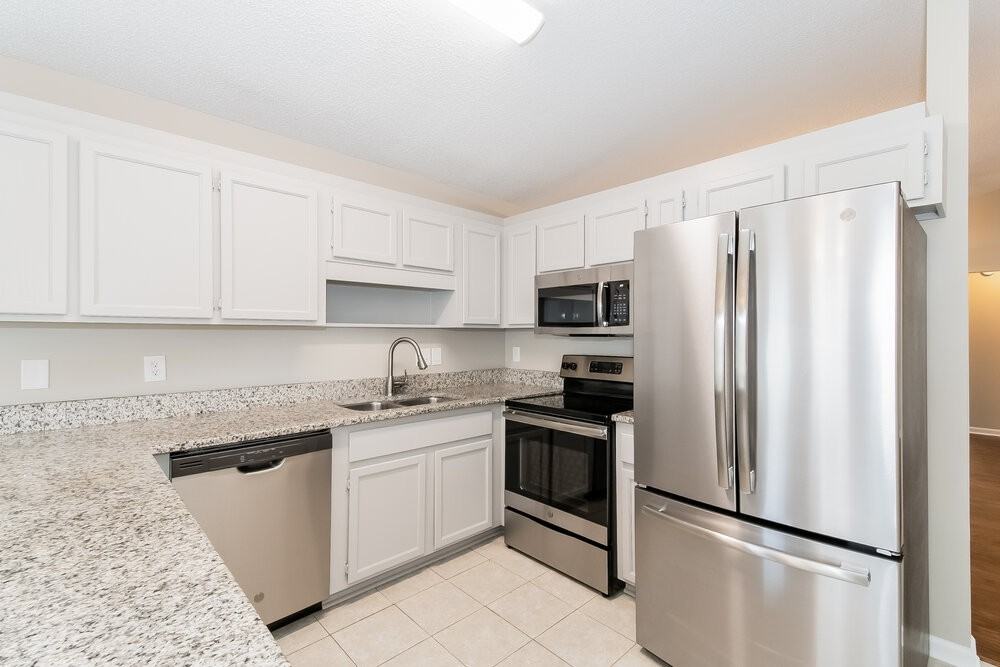 2115 Orangewood St - Photo 7 of 16