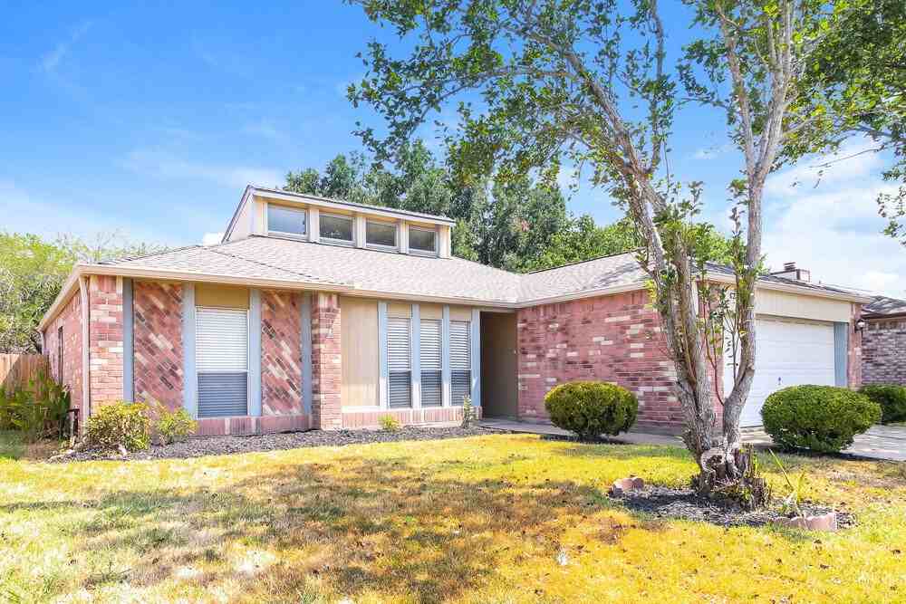 6210 Roseridge Ln - Photo 3 of 16