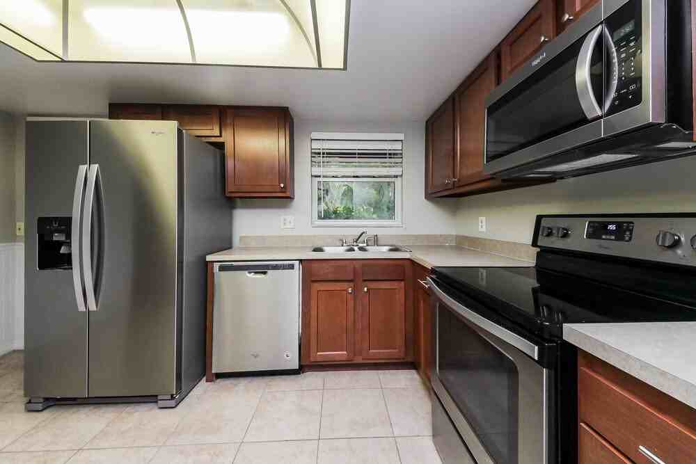 10602 Lazy Lake Dr - Photo 7 of 15