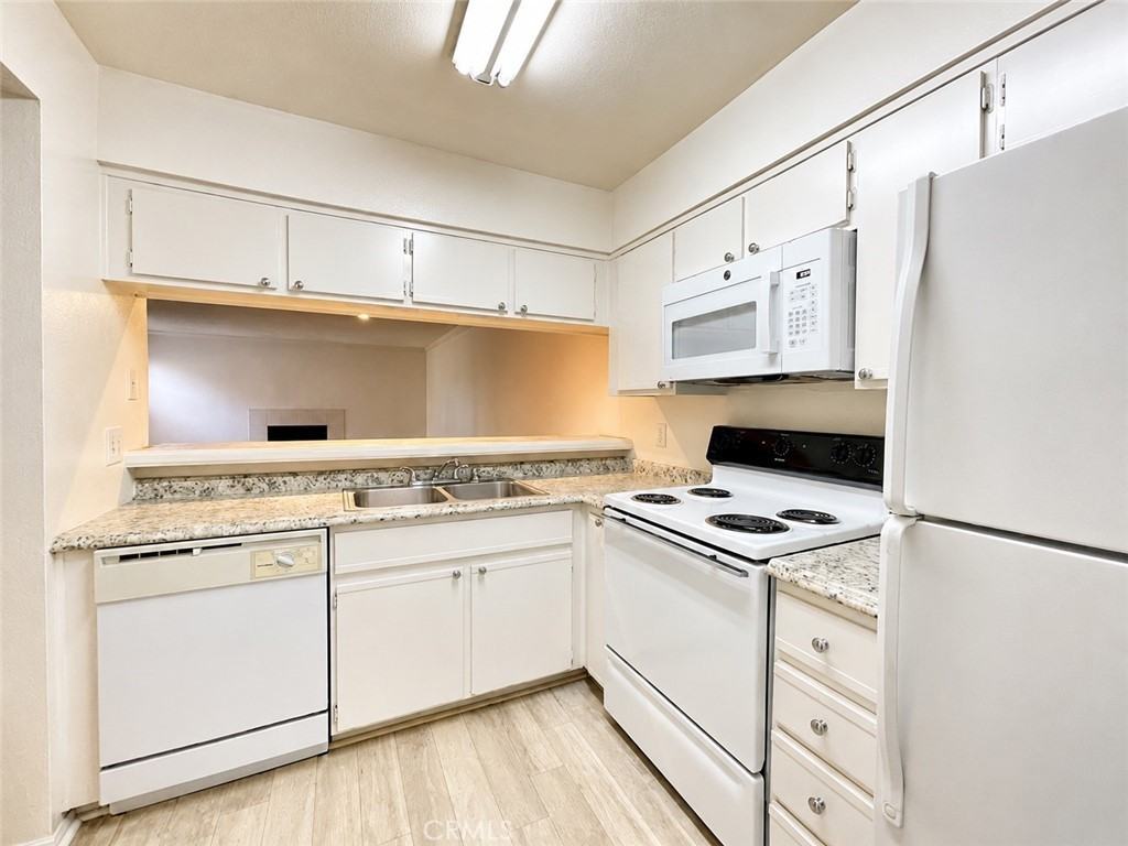 10655 Lemon Ave Apt 202 - Photo 6 of 19