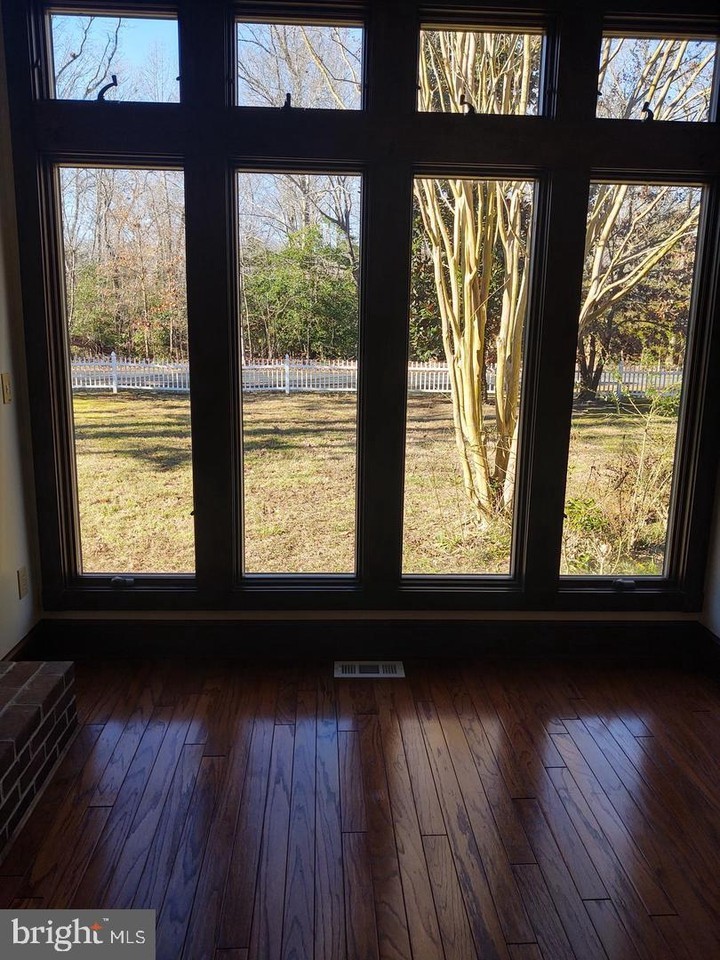 25744 Whiskey Creek Rd - Photo 3 of 14