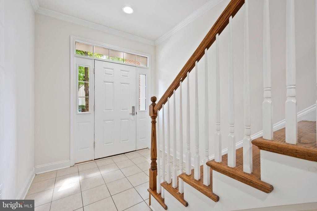 8342 Broderick Cir - Photo 5 of 35