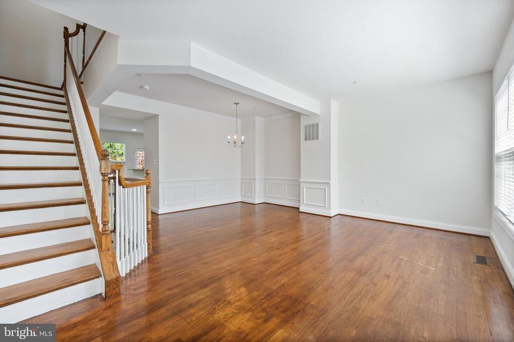 8342 Broderick Cir - Photo 6 of 35
