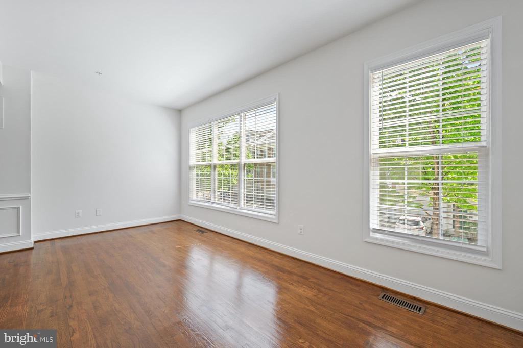 8342 Broderick Cir - Photo 7 of 35