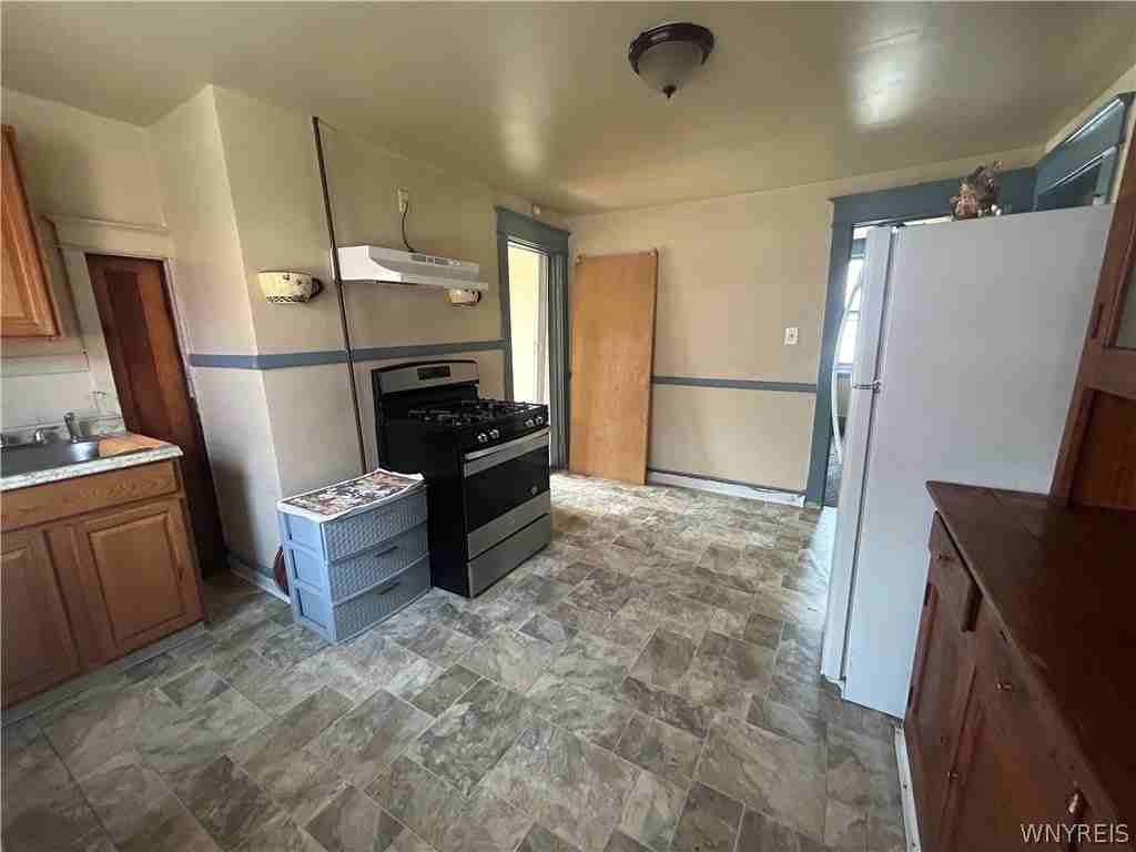 142 Roesch Ave - Photo 2 of 13