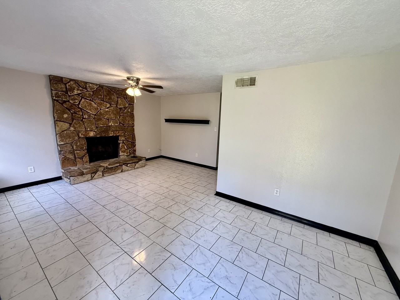 4153 Arthur Ln - Photo 3 of 5