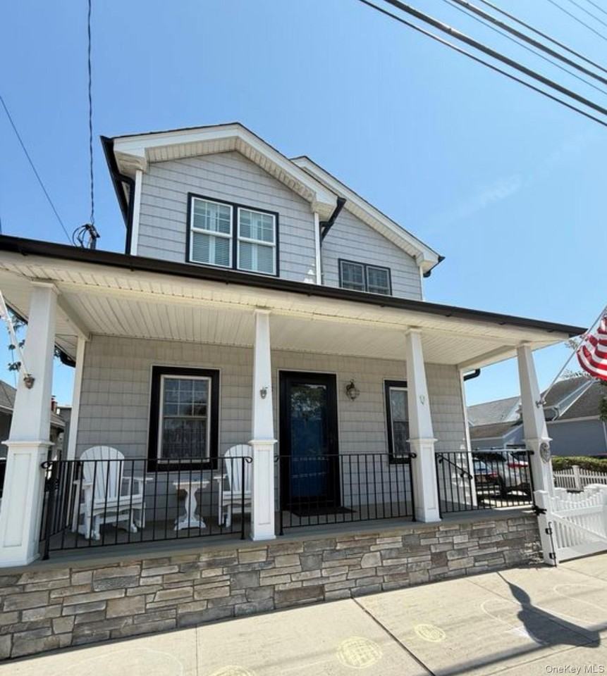 92 Hewlett Ave