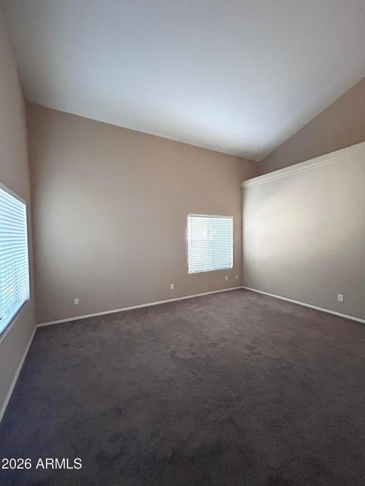 3174 W Carlos Ln - Photo 5 of 25