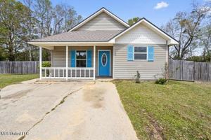 featured image of 10249 Cottage Ct