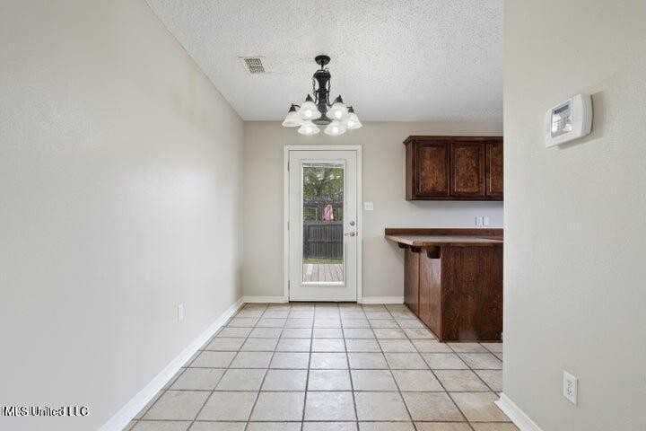 10249 Cottage Ct - Photo 6 of 18