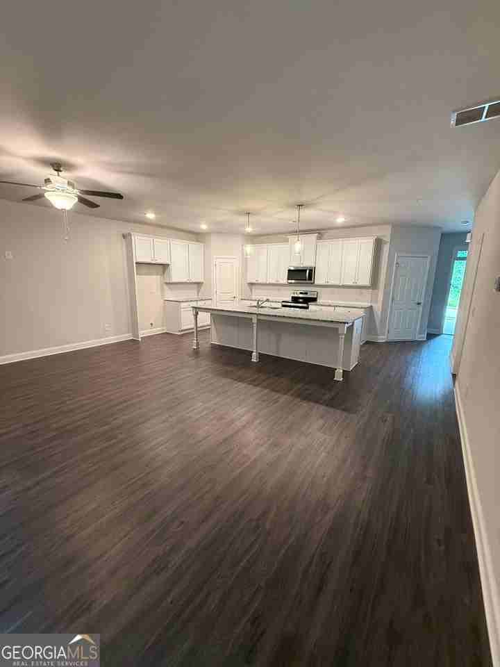 2576 Mills Commons Dr - Photo 4 of 25