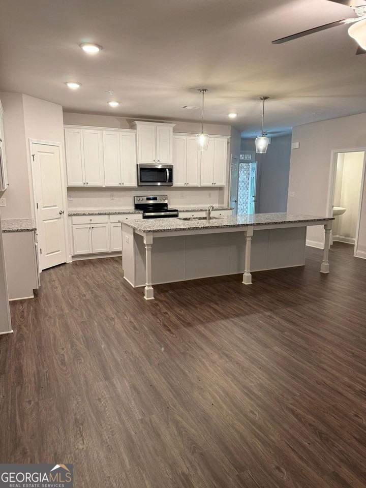 2576 Mills Commons Dr - Photo 5 of 25