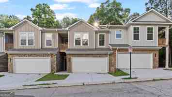 featured image of 2586 Mills Commons Dr